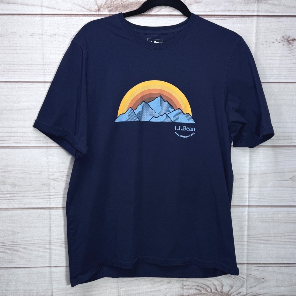 LL Bean Mens Navy Blue Mountain Sunrise Graphic T-Shirt Medium 513084